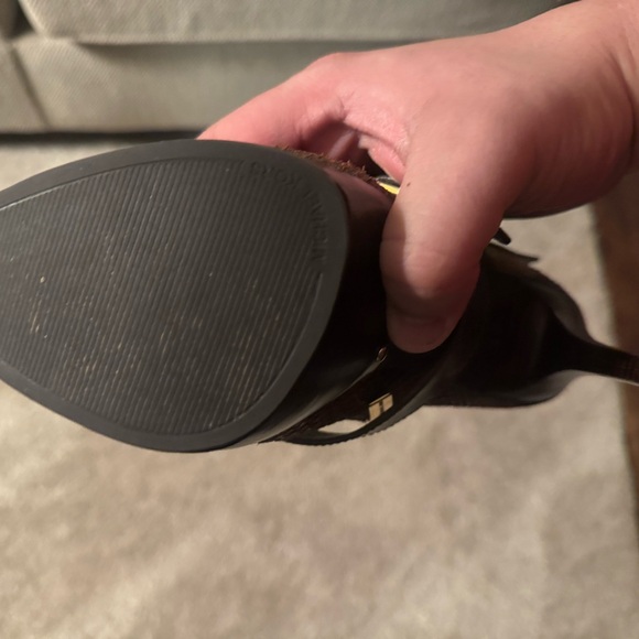 Michael Kors booties Mocha distressed leather size 10
5” stiletto heels - Picture 5 of 5